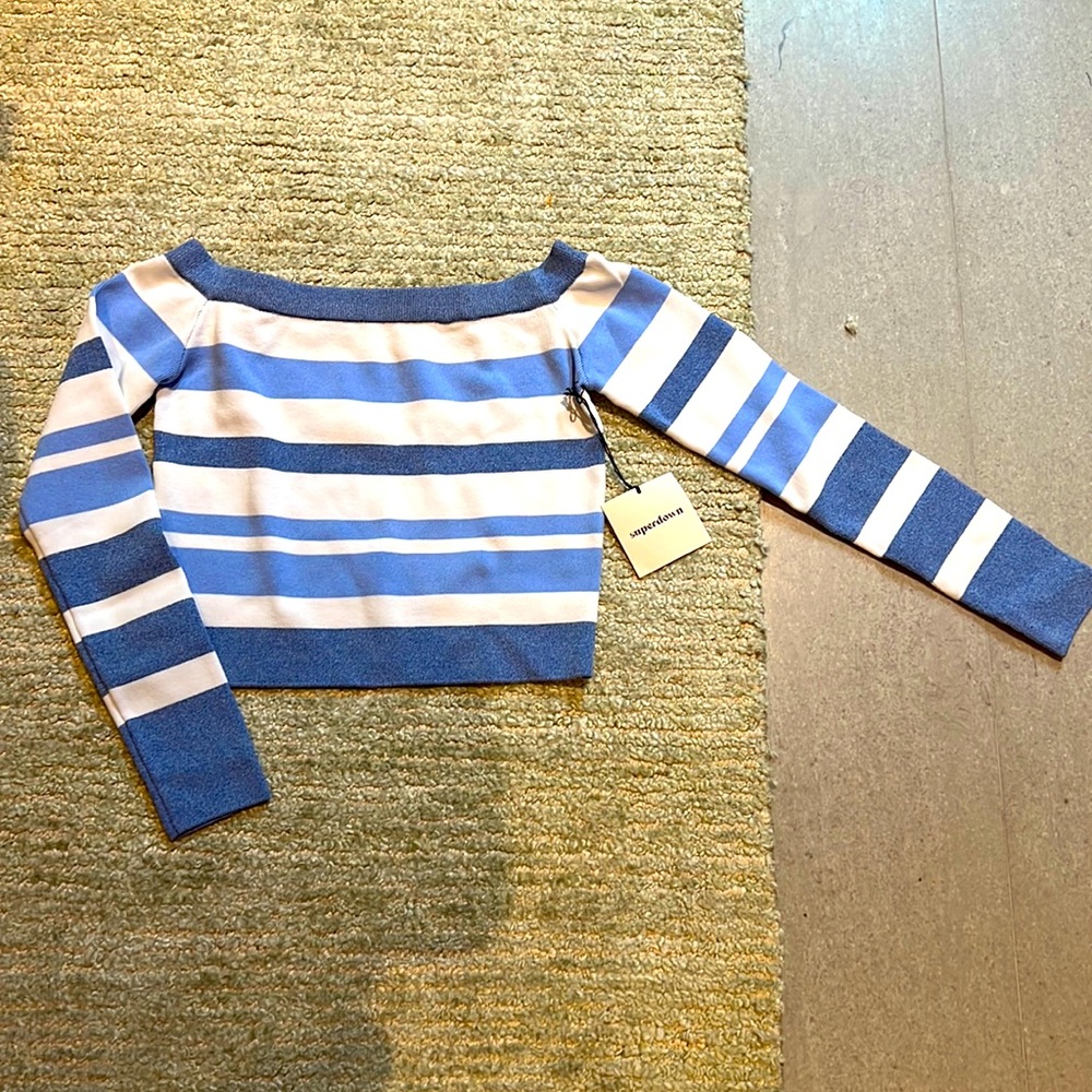 NEW with tag SUPERDOWN Revolve , crop , long sleeve size S